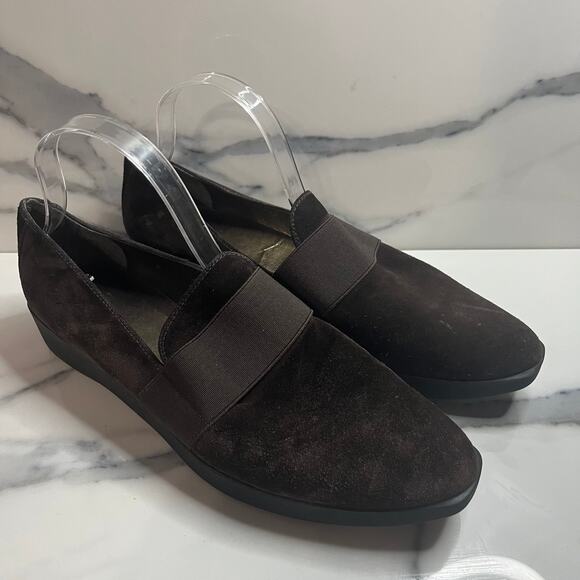 Stuart Weitzman | FLAW Women's Brown Suede Slip On Wedge Comfort Loafers Sz 11 - Picture 1 of 8